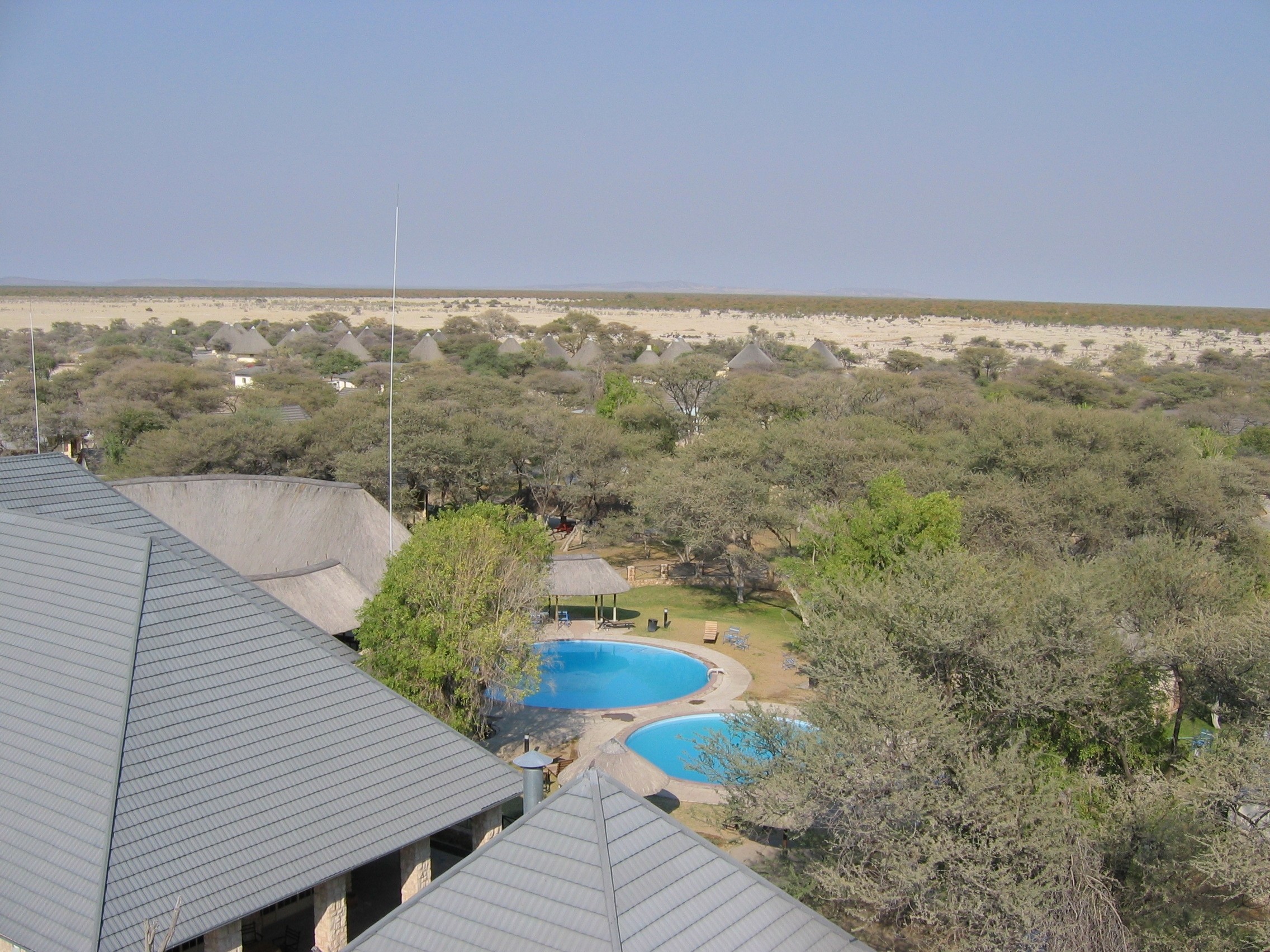 Blick vom Turm Okaukuejo Etosha