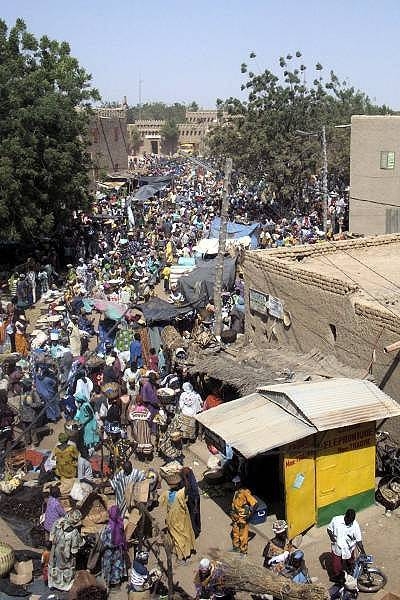 Crowded Delhi Market