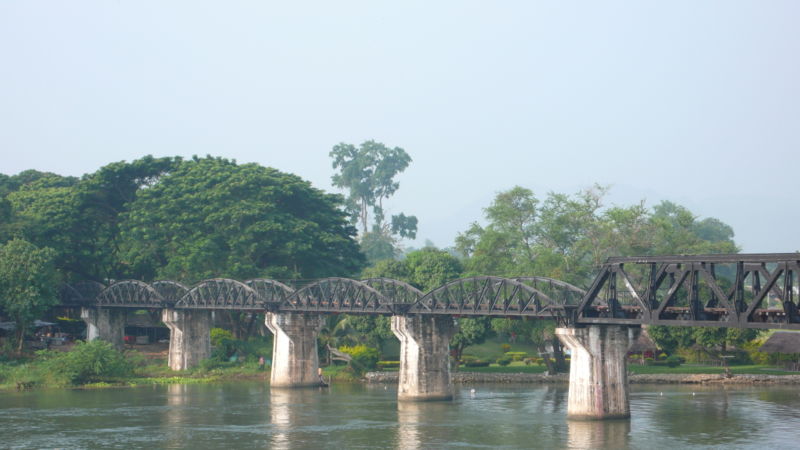 800px Bridge over the river kwai