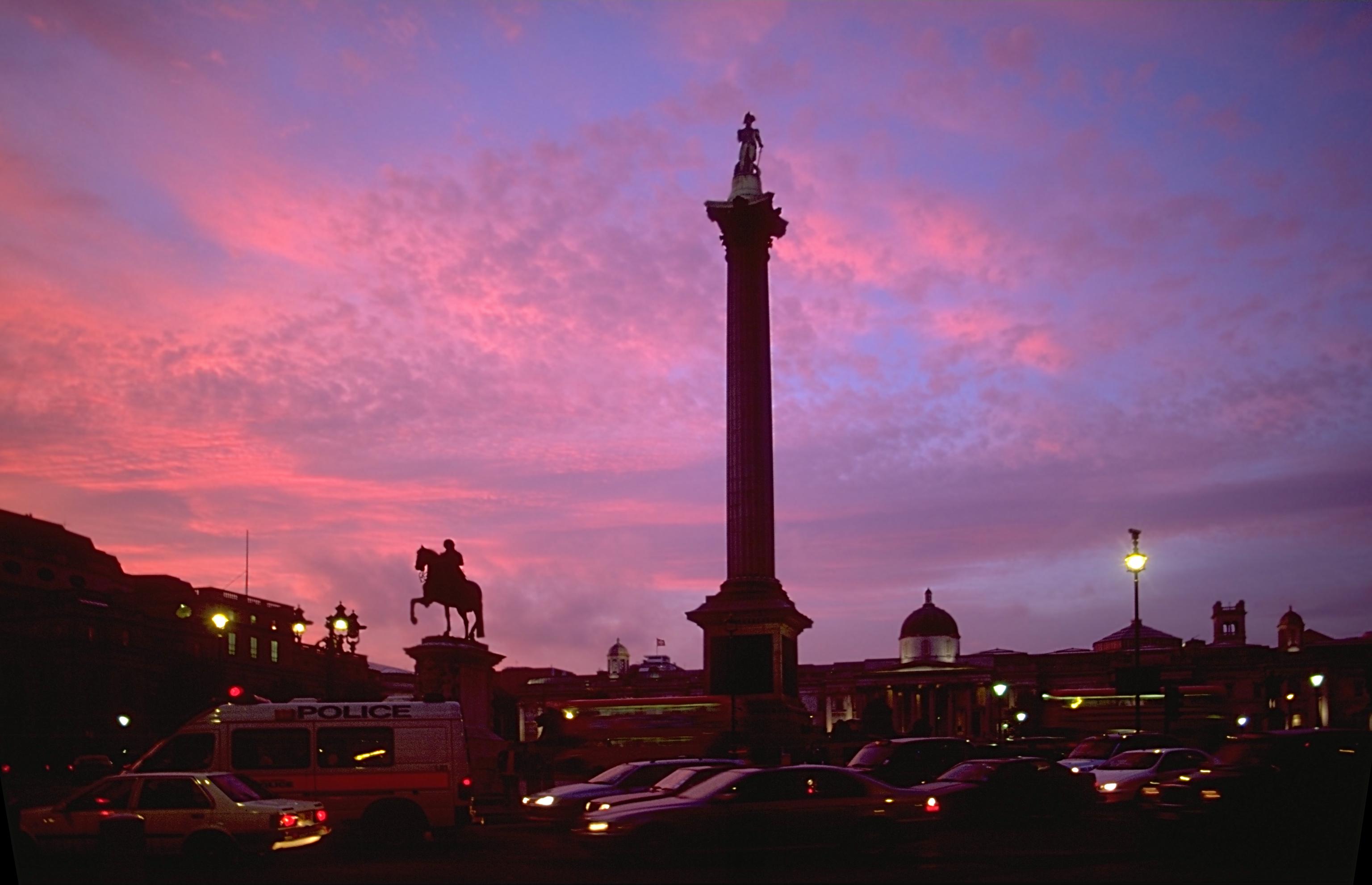 TrafalgarSquareEvening